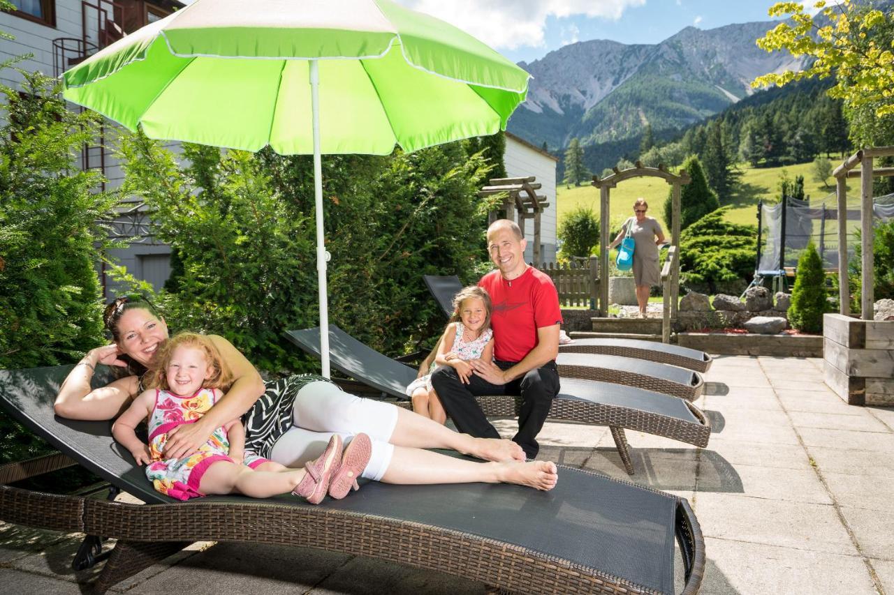 Hotel-Restaurant Forellenhof Puchberg am Schneeberg Eksteriør bilde